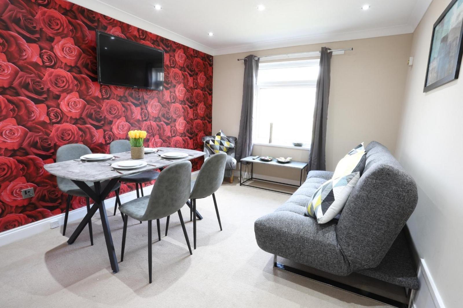 Opp B'Ham - Freshly Refurbished Walls And Carpets! Big Savings Booking 7 Days Or More! Apartman Marston Green Kültér fotó